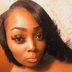 Meet your Posher, Yolanda